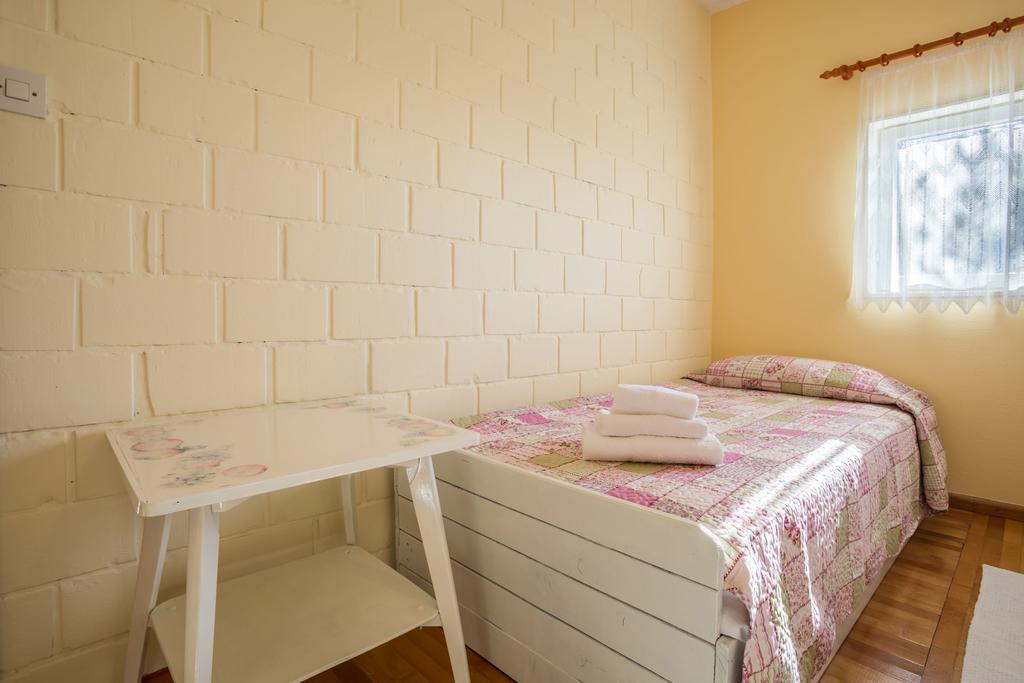 Apartment Srecko Vinisce Exterior photo